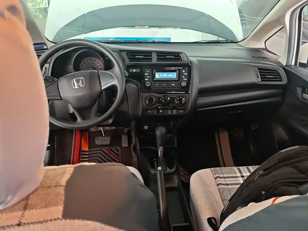 Honda Fit — миниатюра 10