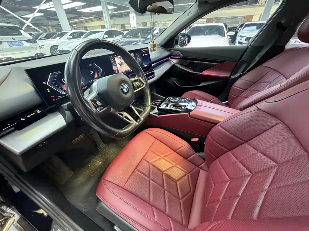BMW 5 Series 5 2025 525Li Luxury