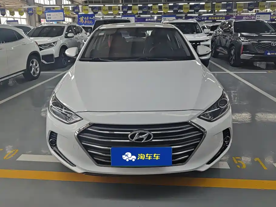 Hyundai Elantra — миниатюра 2
