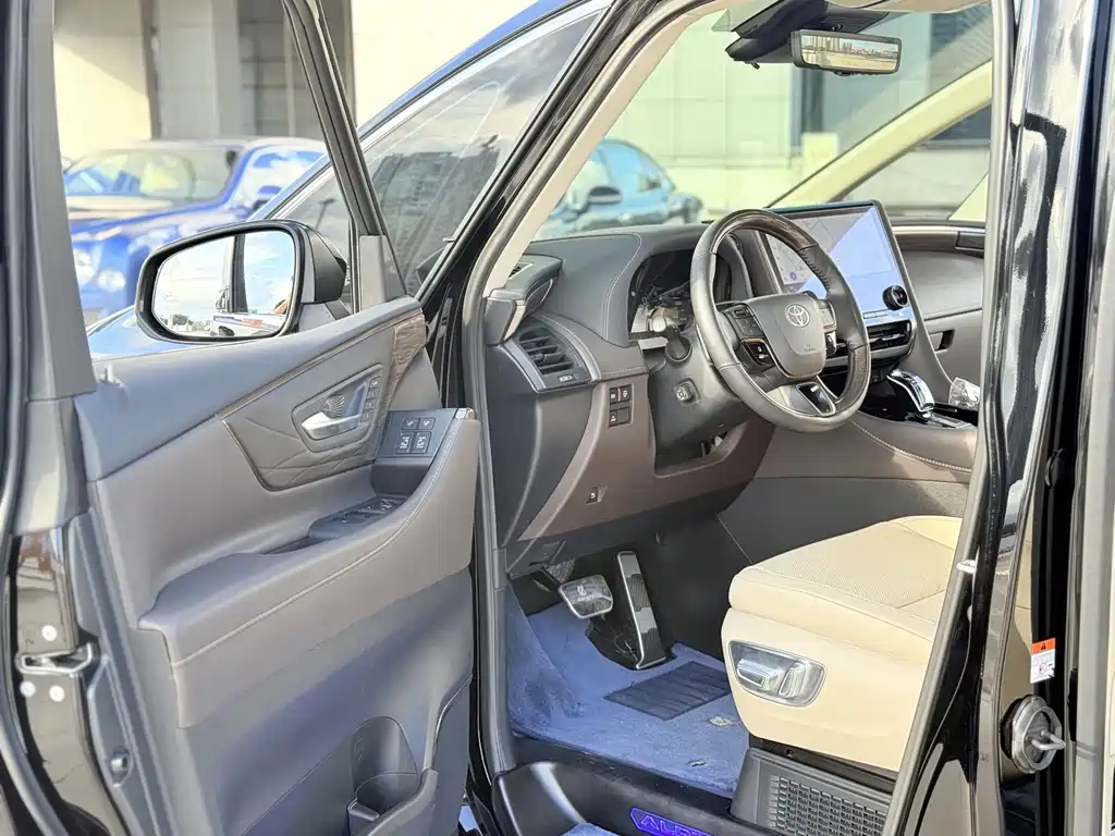 Toyota Alphard 2024 2.5L Premium