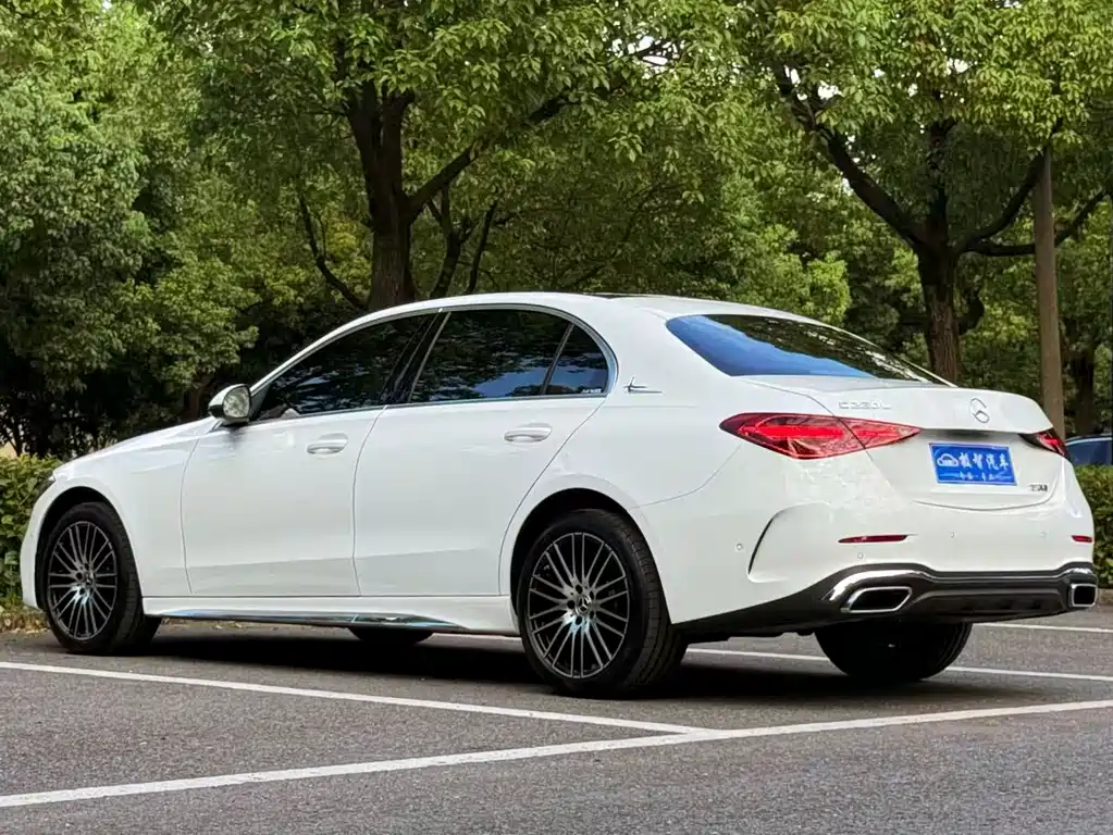 Mercedes-Benz C-Class — миниатюра 7