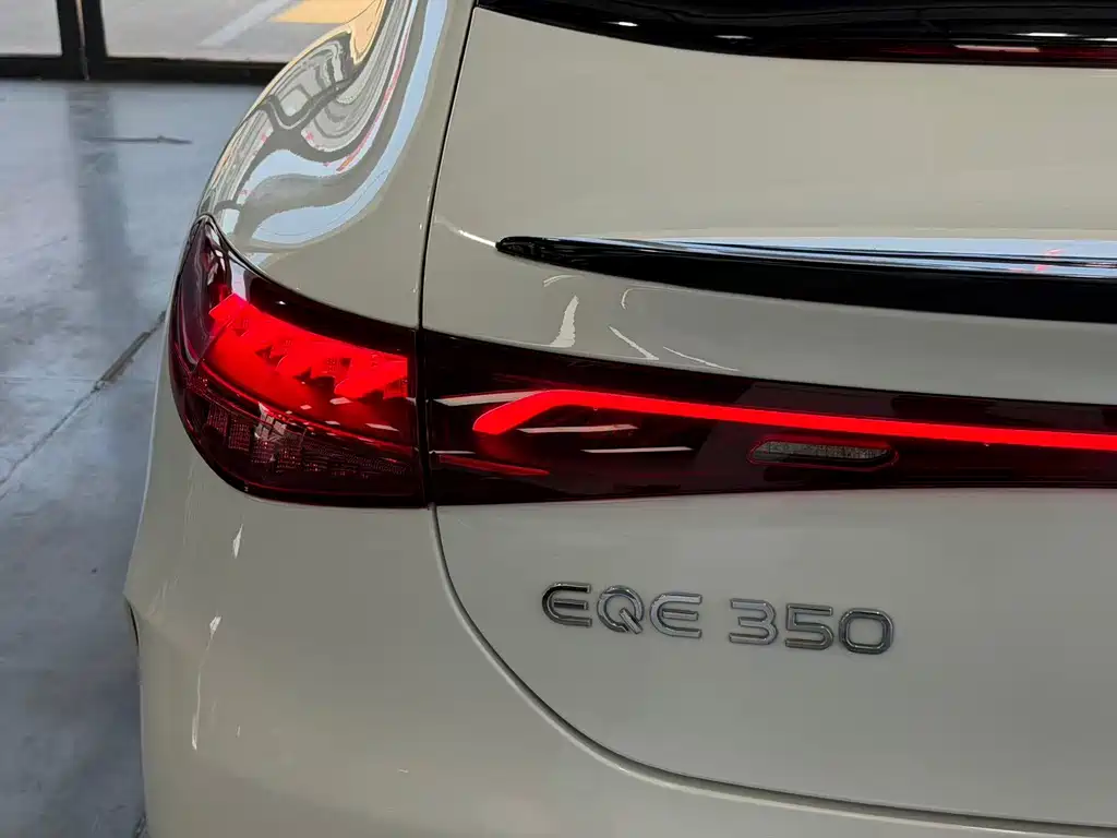 Mercedes-Benz EQE — миниатюра 17