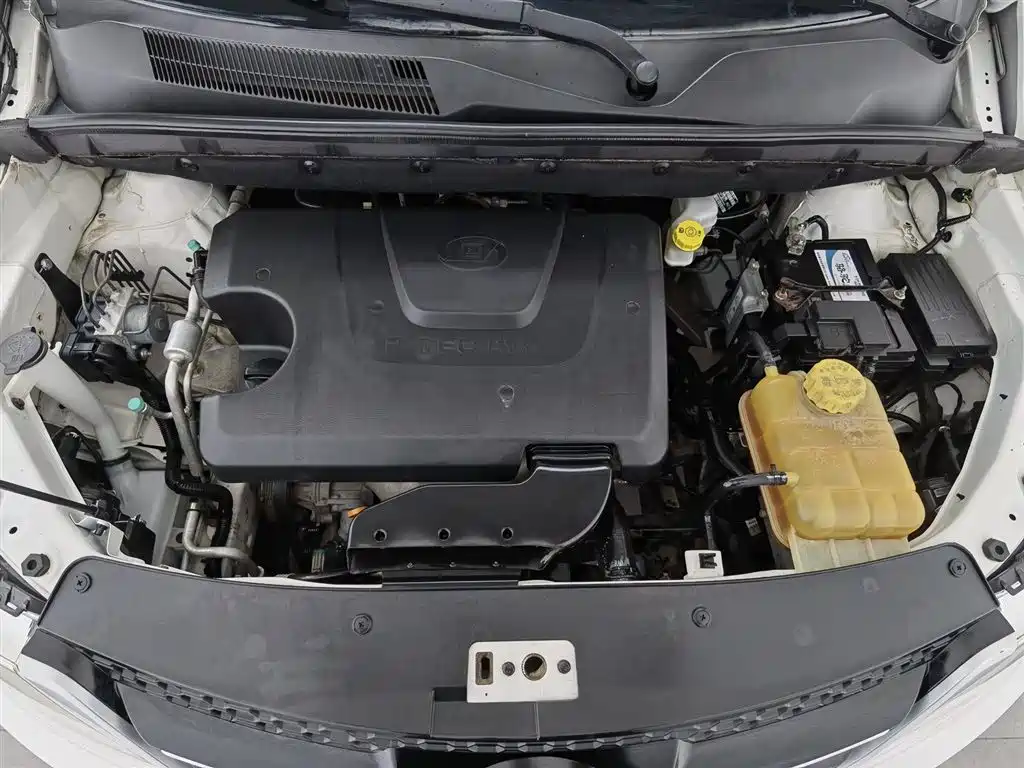 Baojun 730 2016 1.5L MT 5 мест