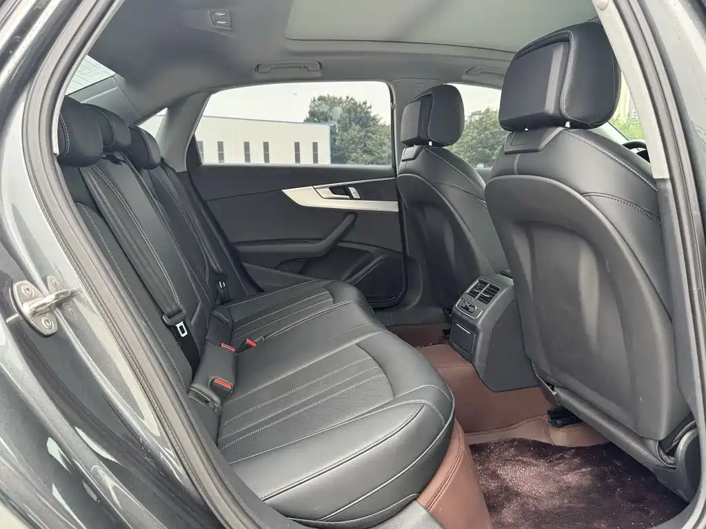 Audi A4L — миниатюра 13