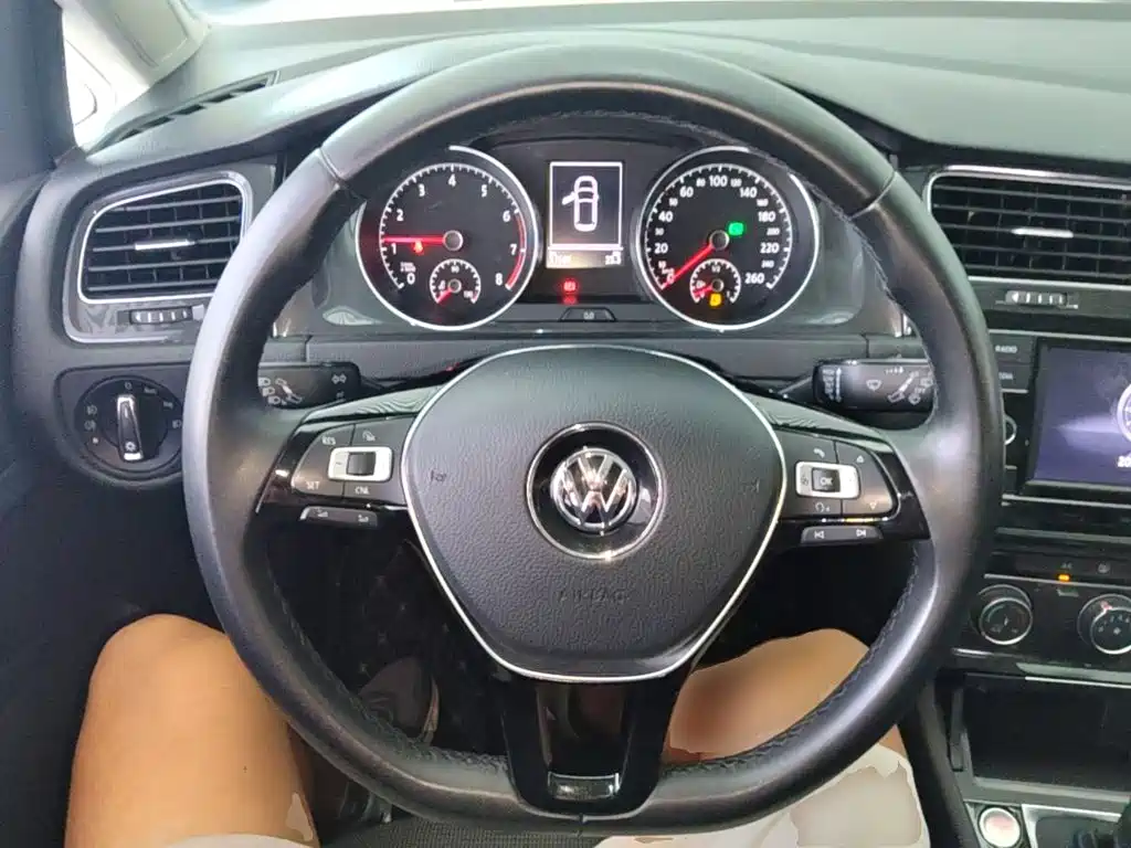 Volkswagen Golf — миниатюра 11