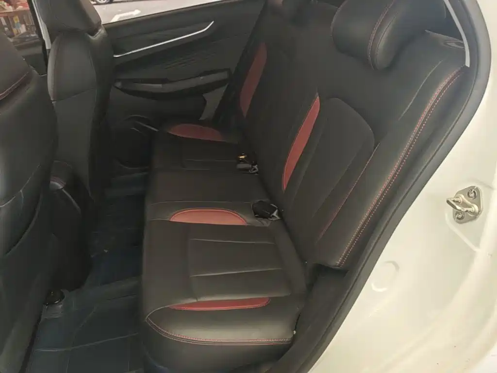 Geely Vision X3 — миниатюра 17
