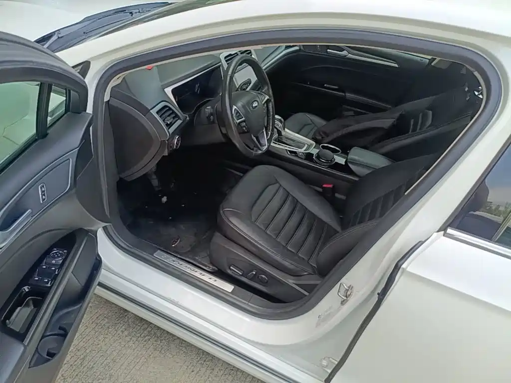 Ford Mondeo — миниатюра 16