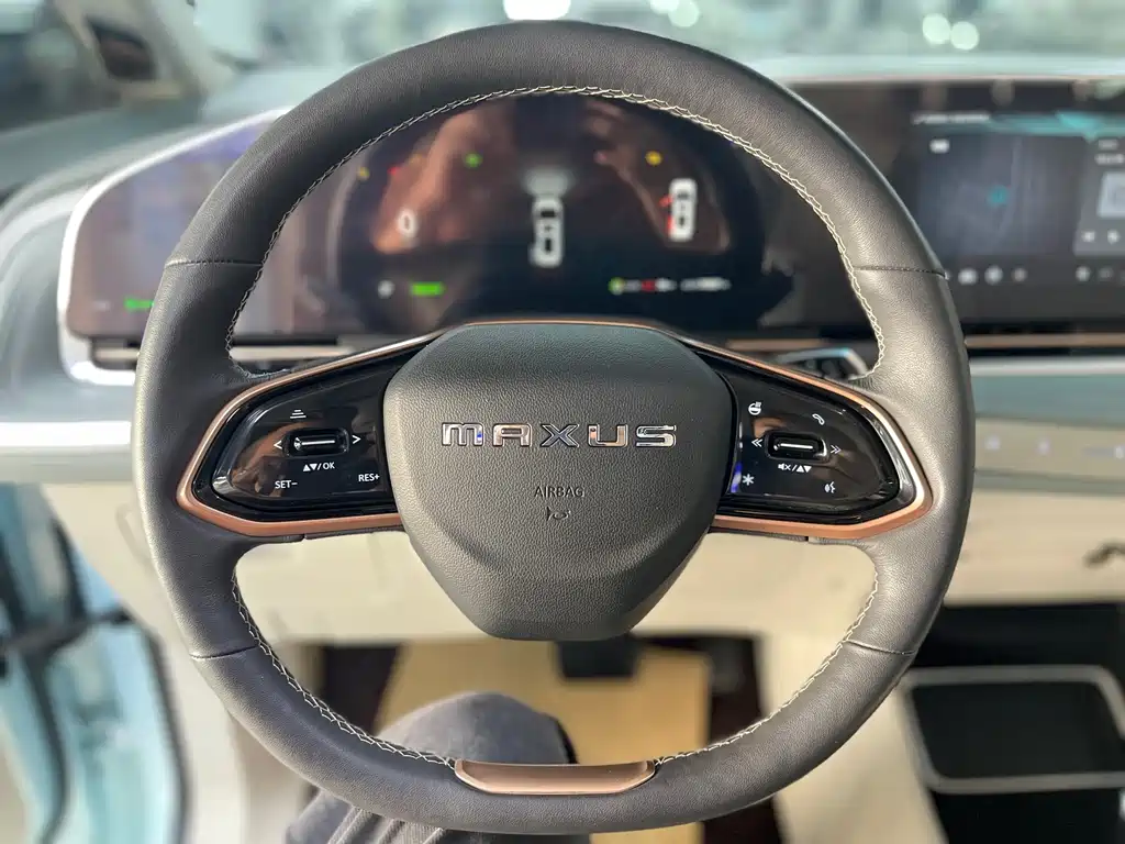 SAIC MAXUS EVERYONE 9