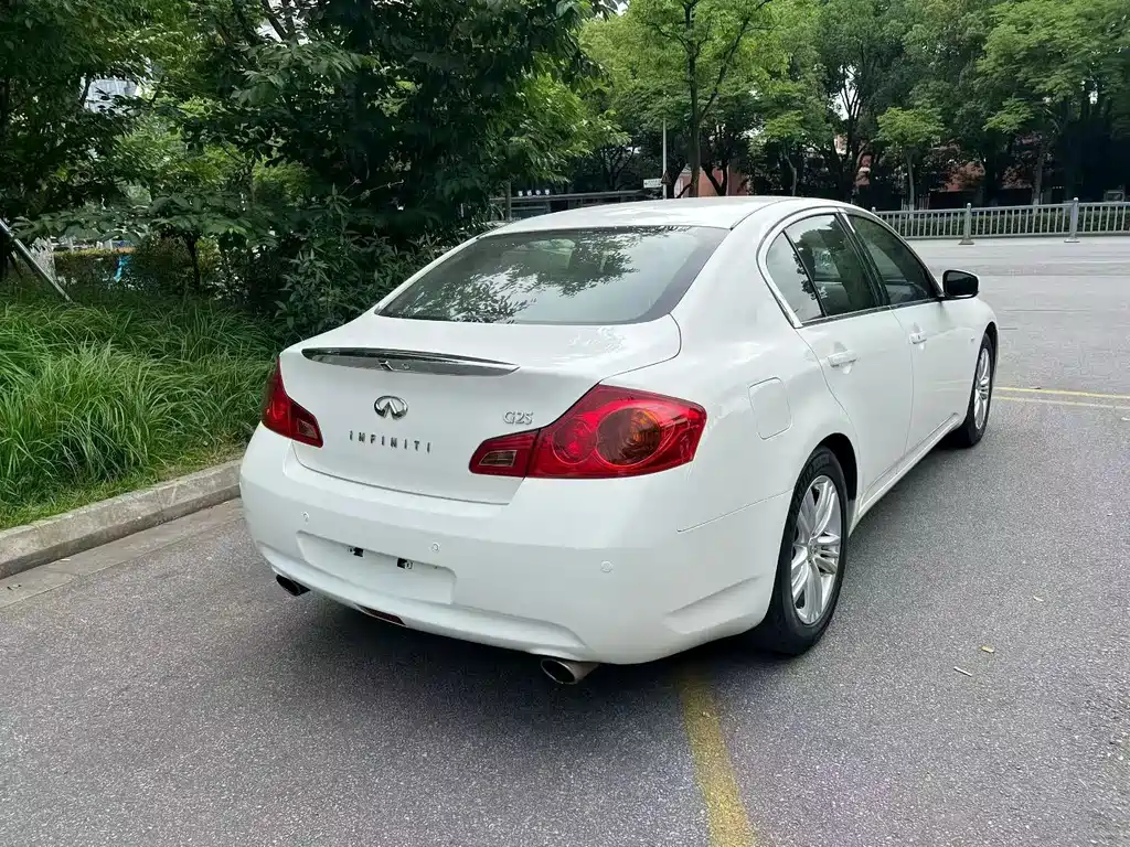 Infiniti G — миниатюра 6