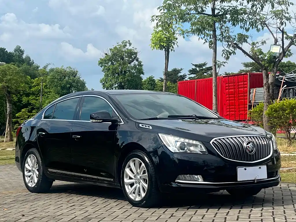Buick LaCrosse — миниатюра 3
