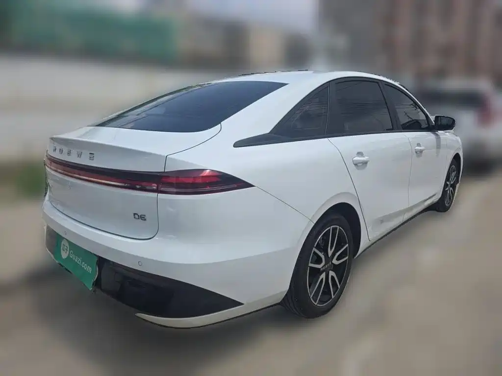 Roewe Young Wai D6 — миниатюра 5