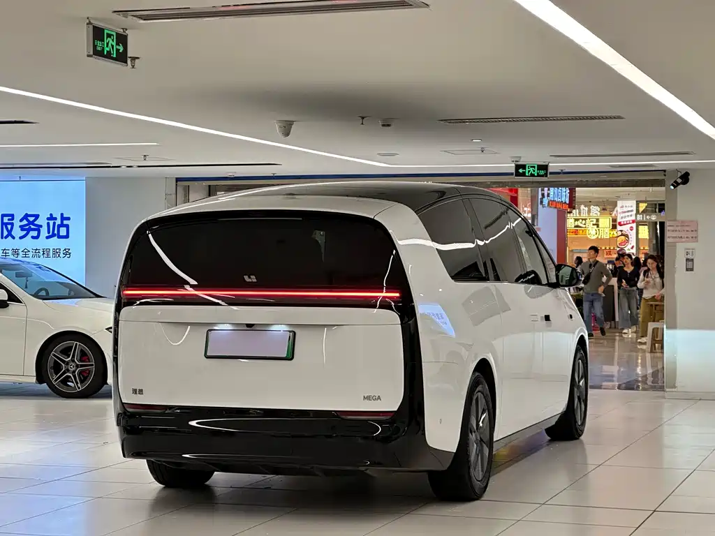 Li Auto Li MEGA — миниатюра 22