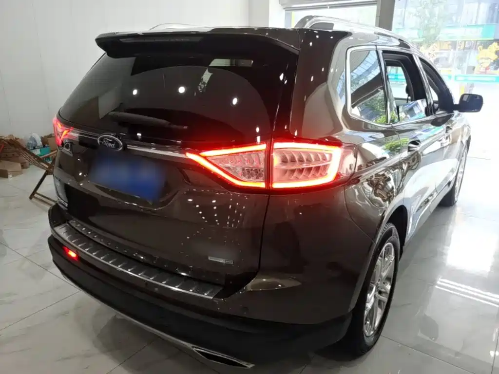 Ford Edge — миниатюра 7