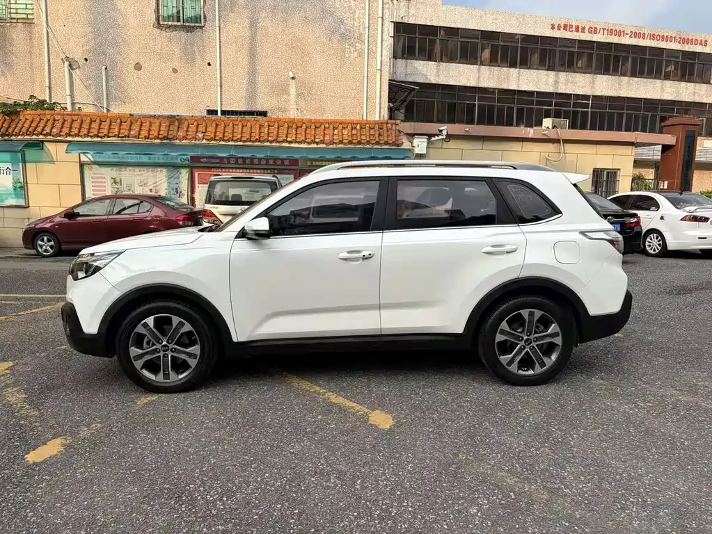 Kia Sportage — миниатюра 8