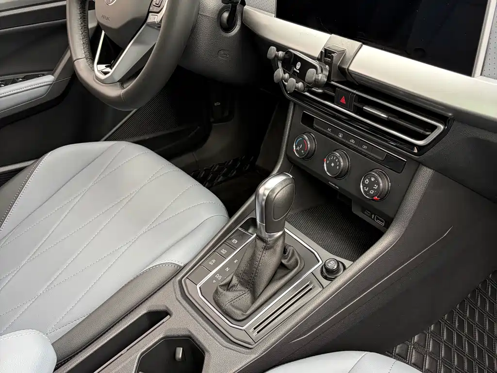 Volkswagen Lavida — миниатюра 11
