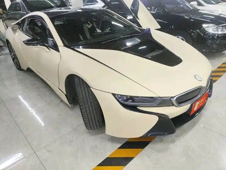 BMW i8 — миниатюра 2