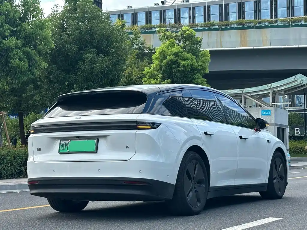 Li Auto Идеальный i6 — миниатюра 6