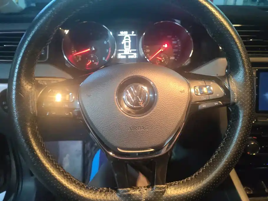 Volkswagen Sagitar — миниатюра 15