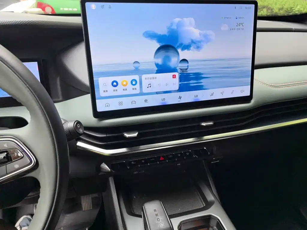 Geely Haoyue L — миниатюра 9