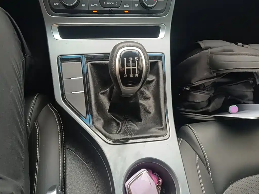 Geely Emgrand — миниатюра 14