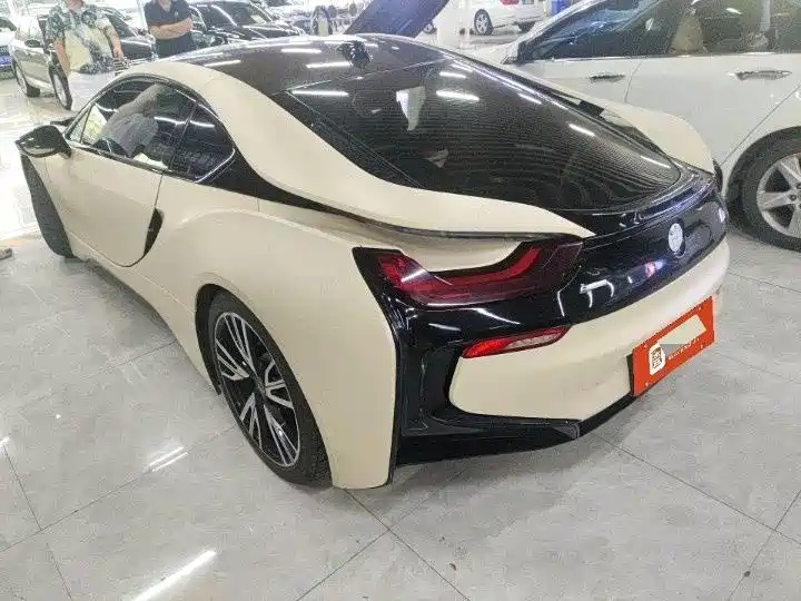 BMW i8 — миниатюра 6
