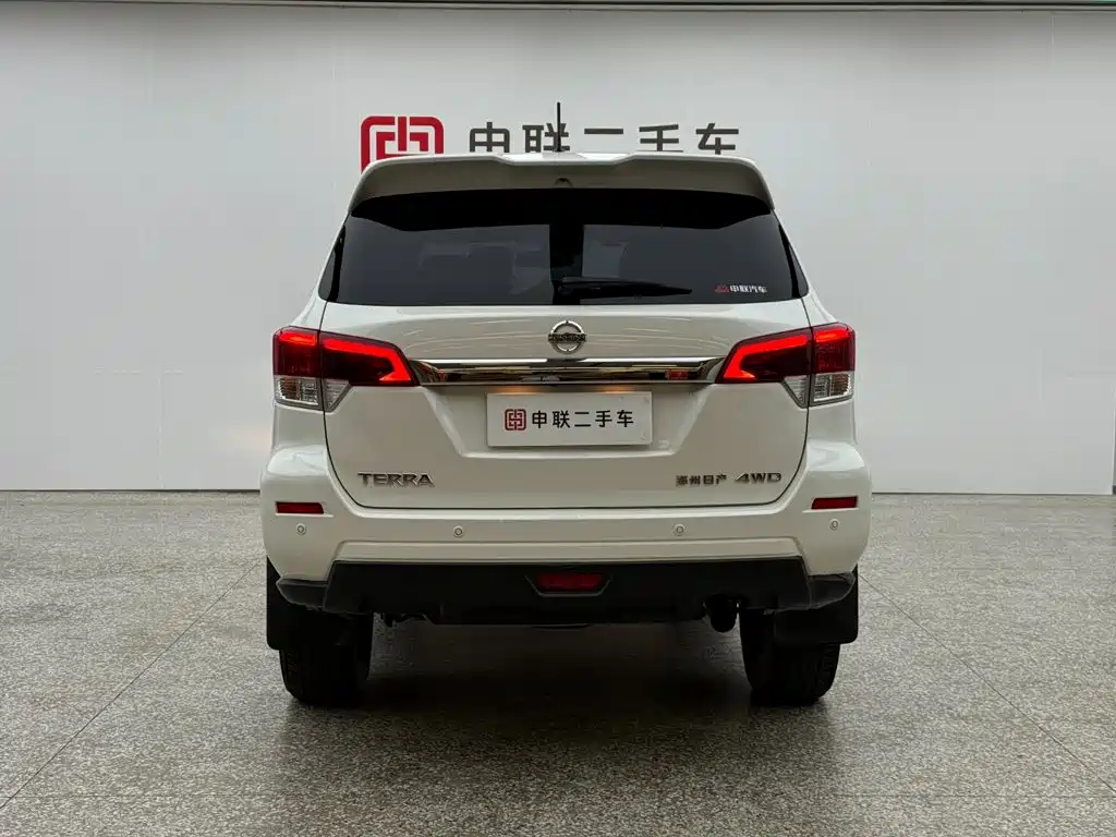 Nissan Terra — миниатюра 4