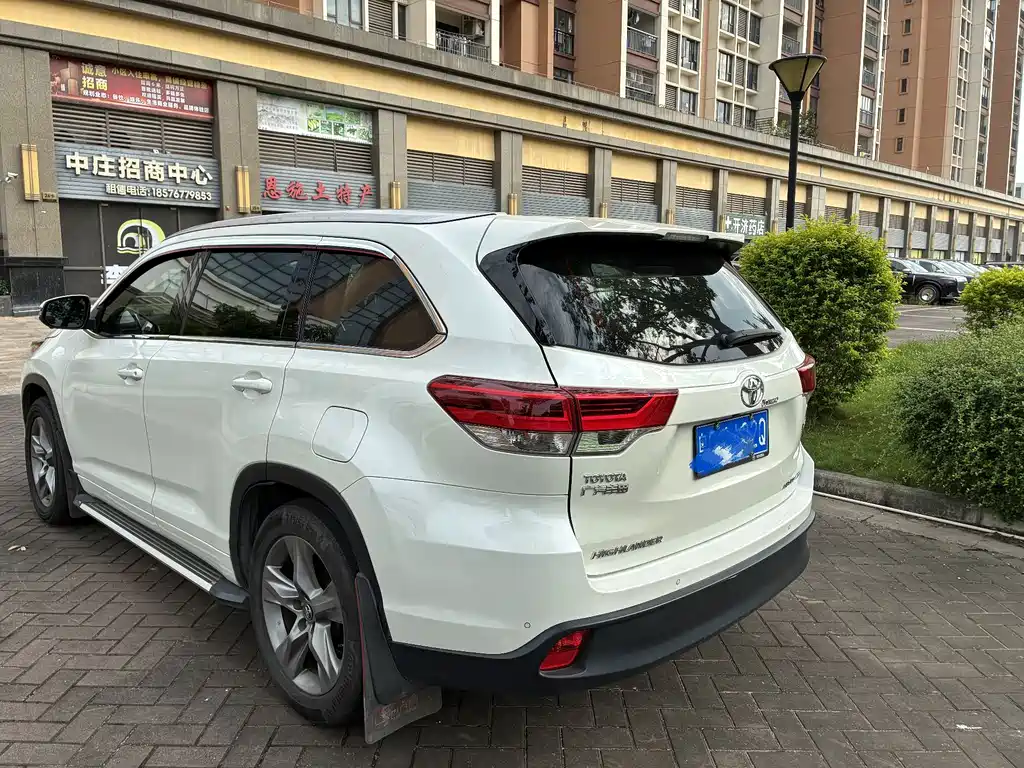 Toyota Highlander — миниатюра 9