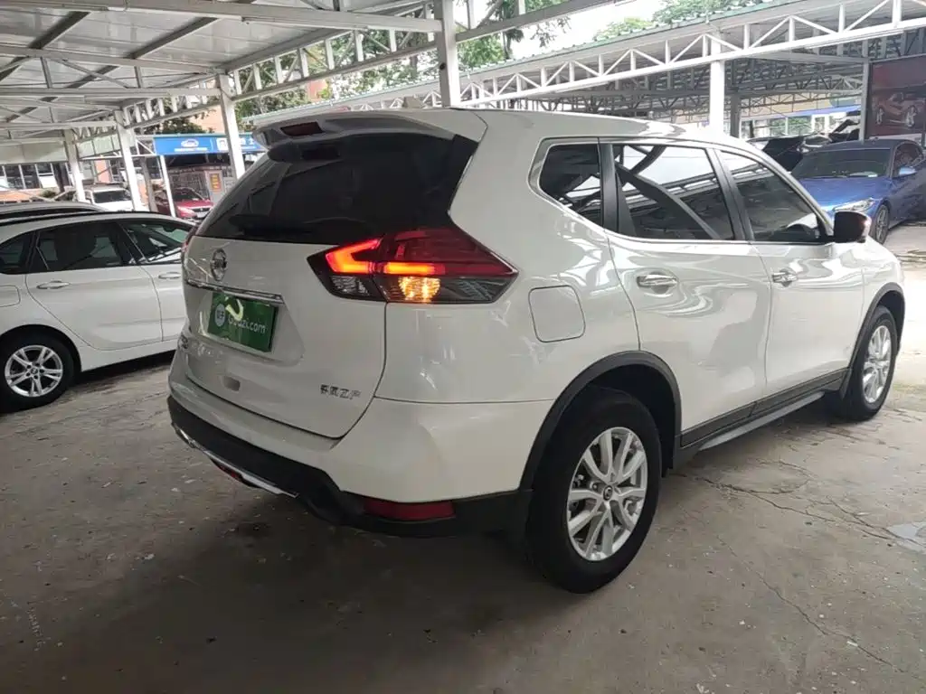 Nissan X-Trail — миниатюра 7
