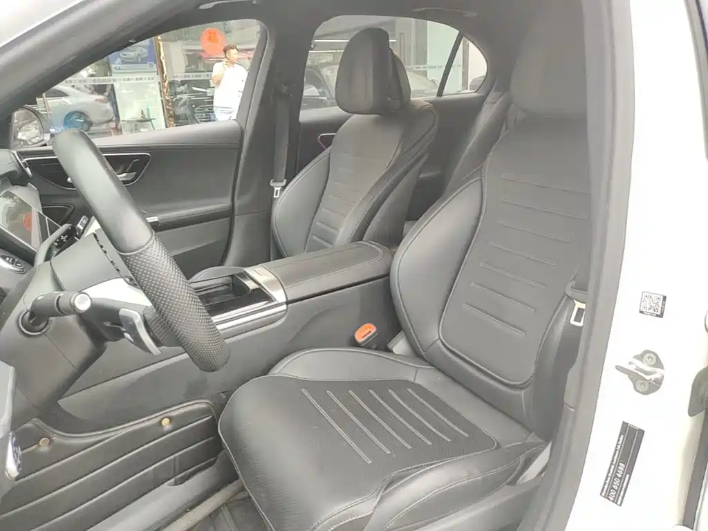 Mercedes-Benz C-Class — миниатюра 15