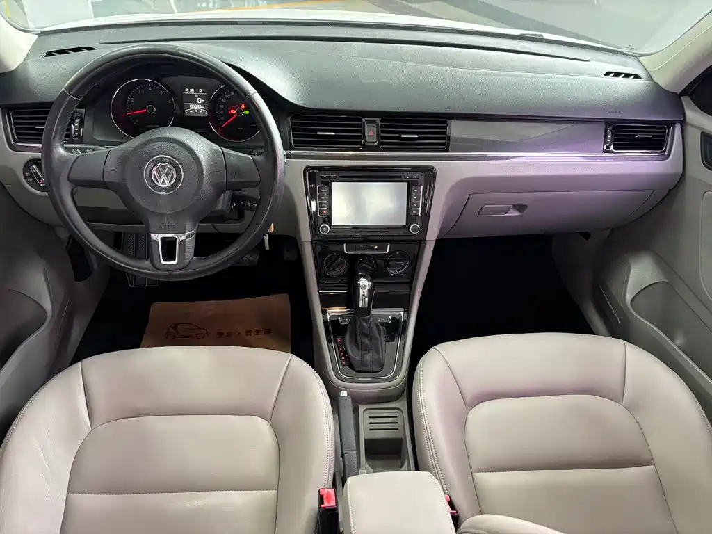 Volkswagen Bora — миниатюра 7