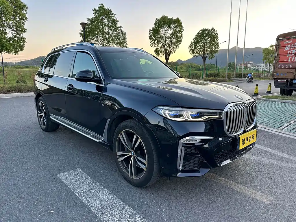 BMW X7 — миниатюра 2