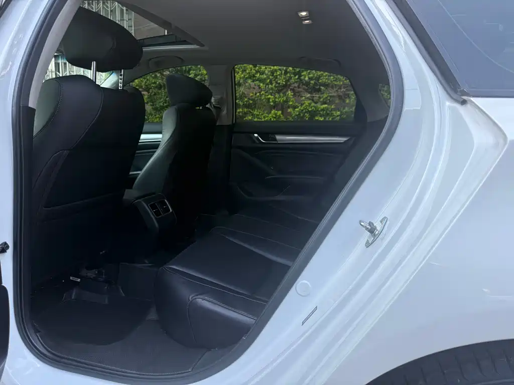 Honda Accord 2018 260TURBO Elite V