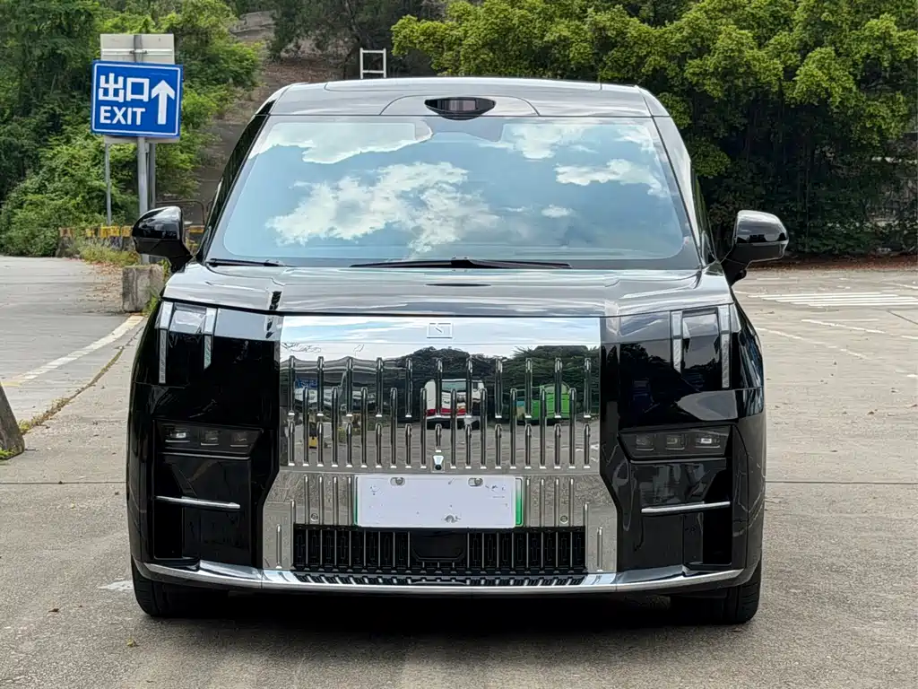 Zeekr 009 2024 мест Executive 108kWh