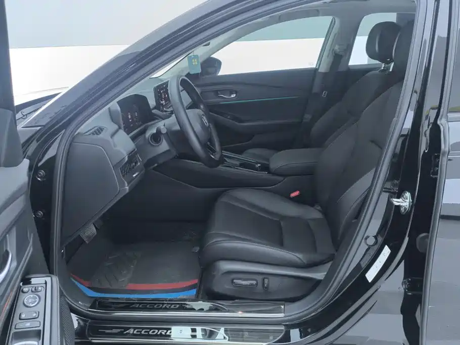 Honda Accord — миниатюра 9