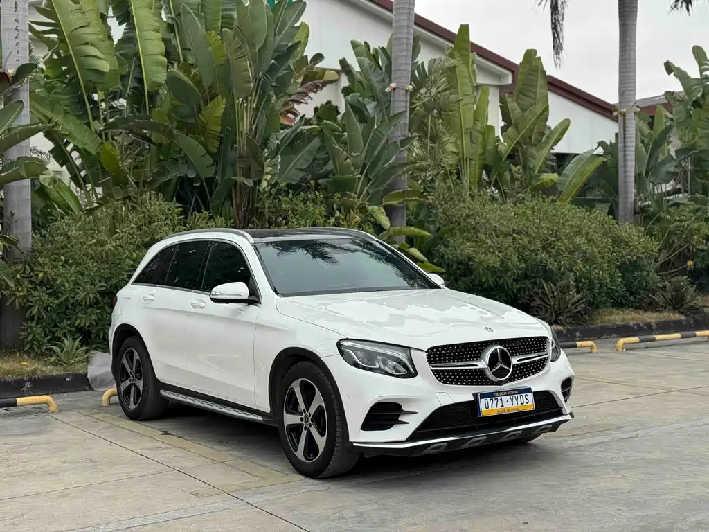 MERCEDES-BENZ GLC