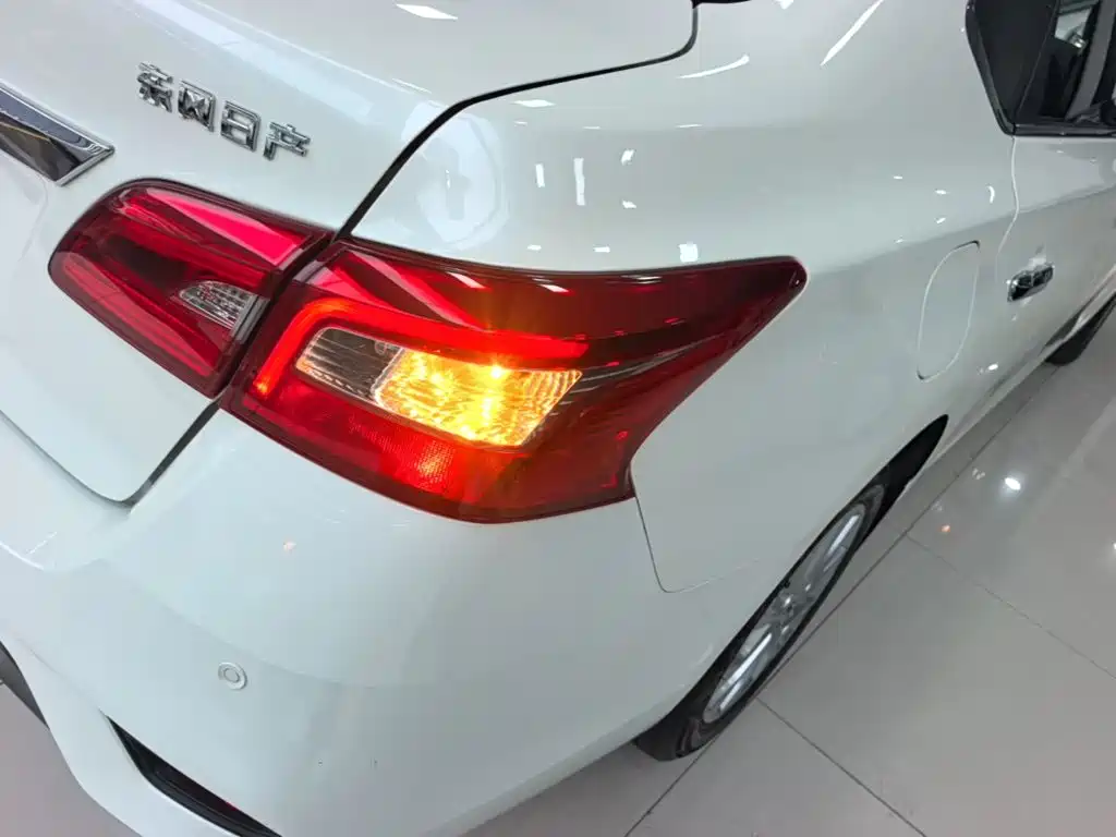Nissan Sylphy — миниатюра 8