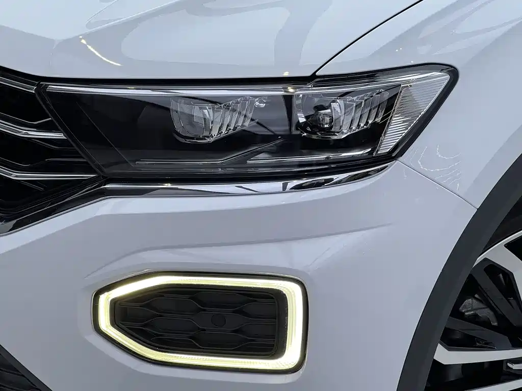 VOLKSWAGEN T ROC EXPLORING SONGS