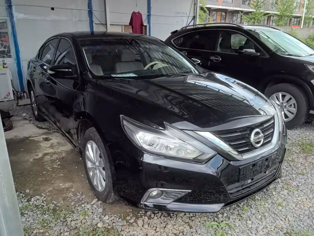 Nissan Altima 2016 2.0L XE Fashion