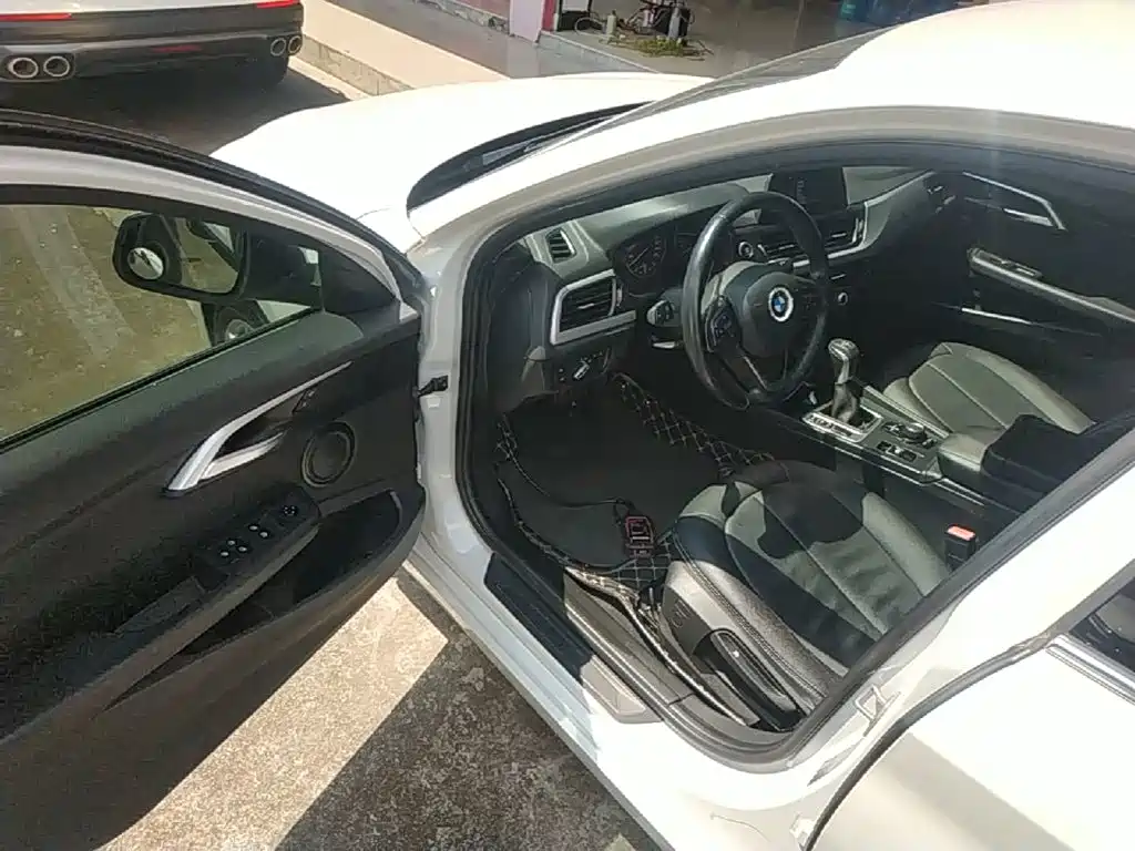 BMW 1 Series — миниатюра 16