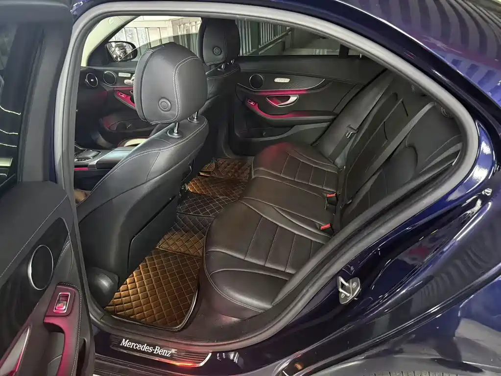Mercedes-Benz C-Class — миниатюра 5