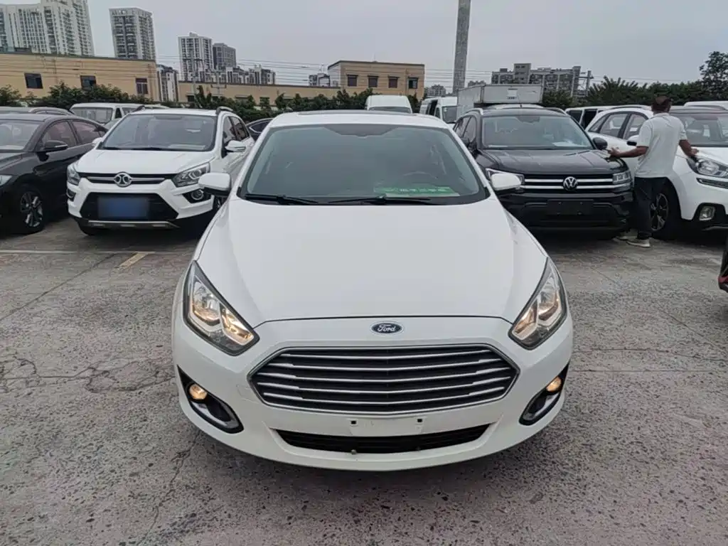 Ford Escort — миниатюра 3