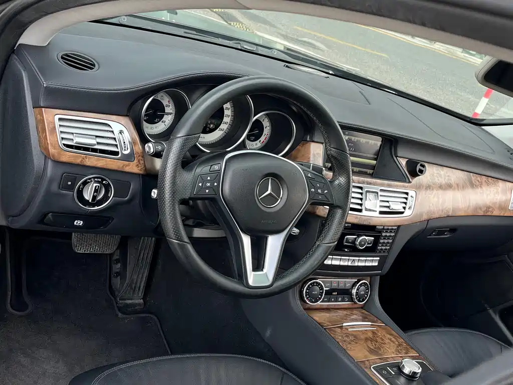 Mercedes-Benz CLS — миниатюра 12