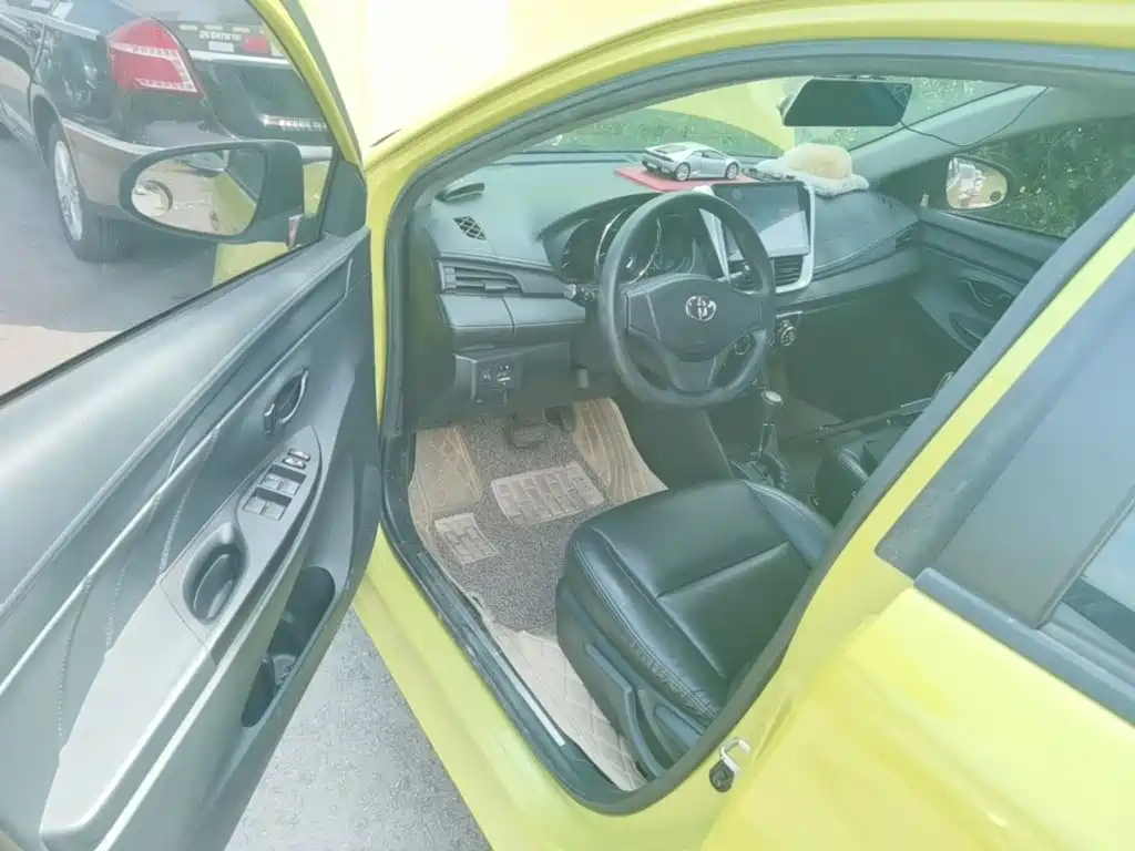 Toyota Yaris L — миниатюра 21