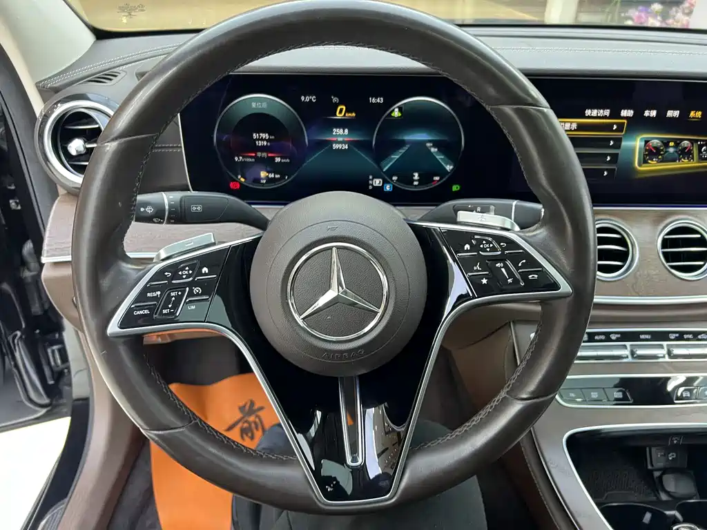 MERCEDES-BENZ E CLASS