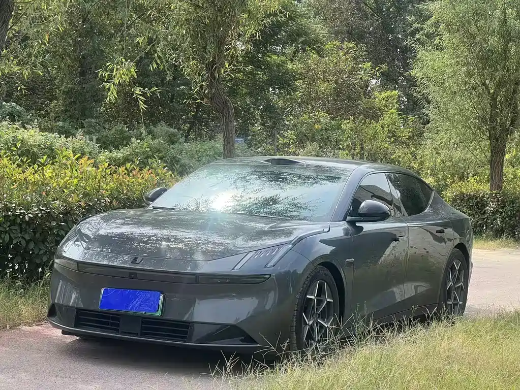 Lynk & Co Z10