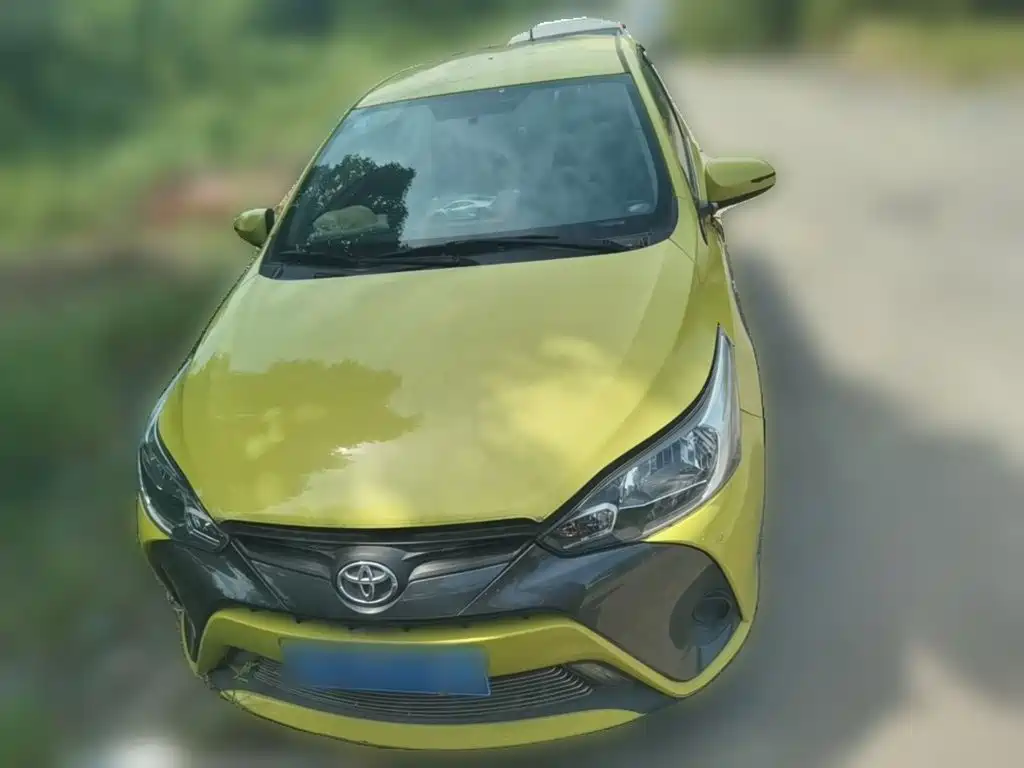 Toyota Yaris L — миниатюра 5