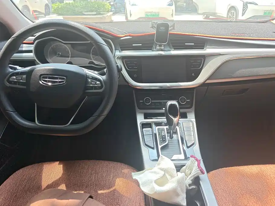 Geely Emgrand GL — миниатюра 12