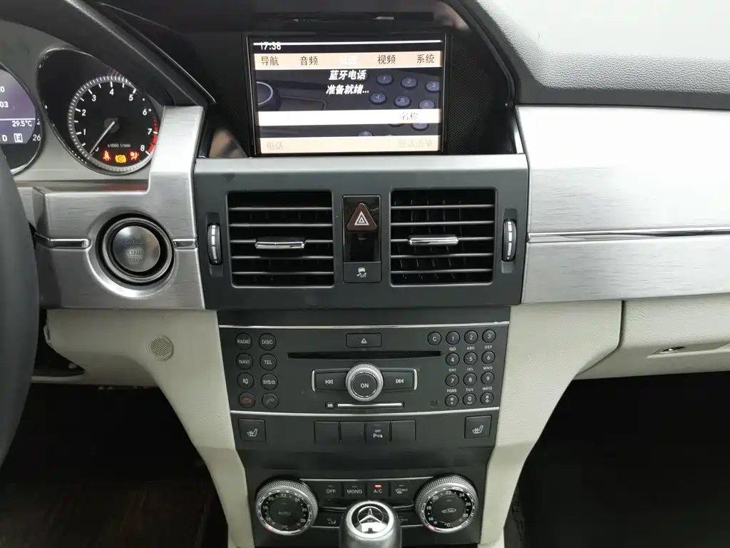 Mercedes-Benz GLK-Class — миниатюра 12