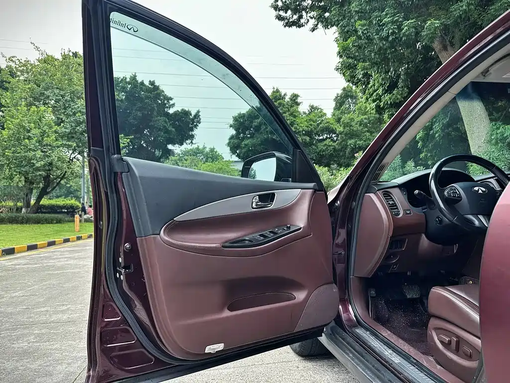 Infiniti QX50 — миниатюра 9