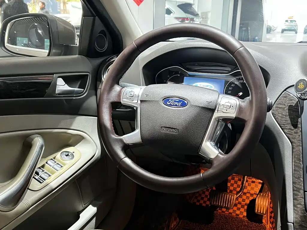 Ford Mondeo - 2011 2.0L GTDi200 Fashion